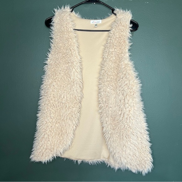 Self esteem fuzzy open front vest - Picture 1 of 6